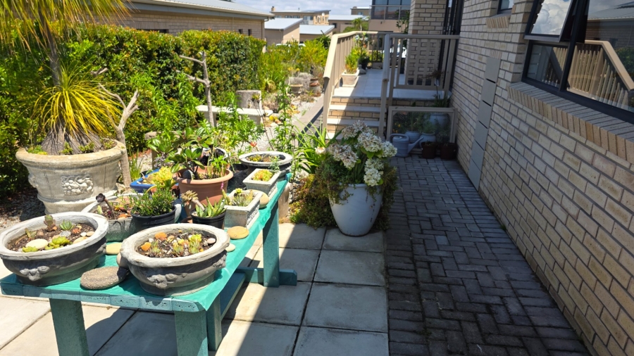 3 Bedroom Property for Sale in Blue Ridge Western Cape